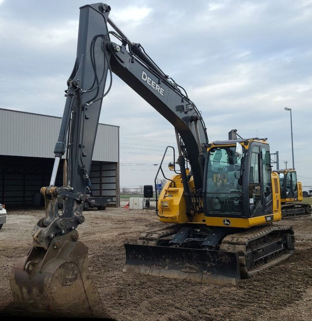 2022 John Deere 135G