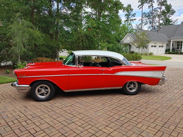 1957 Chevrolet Bel Air 2-Door Hardtop