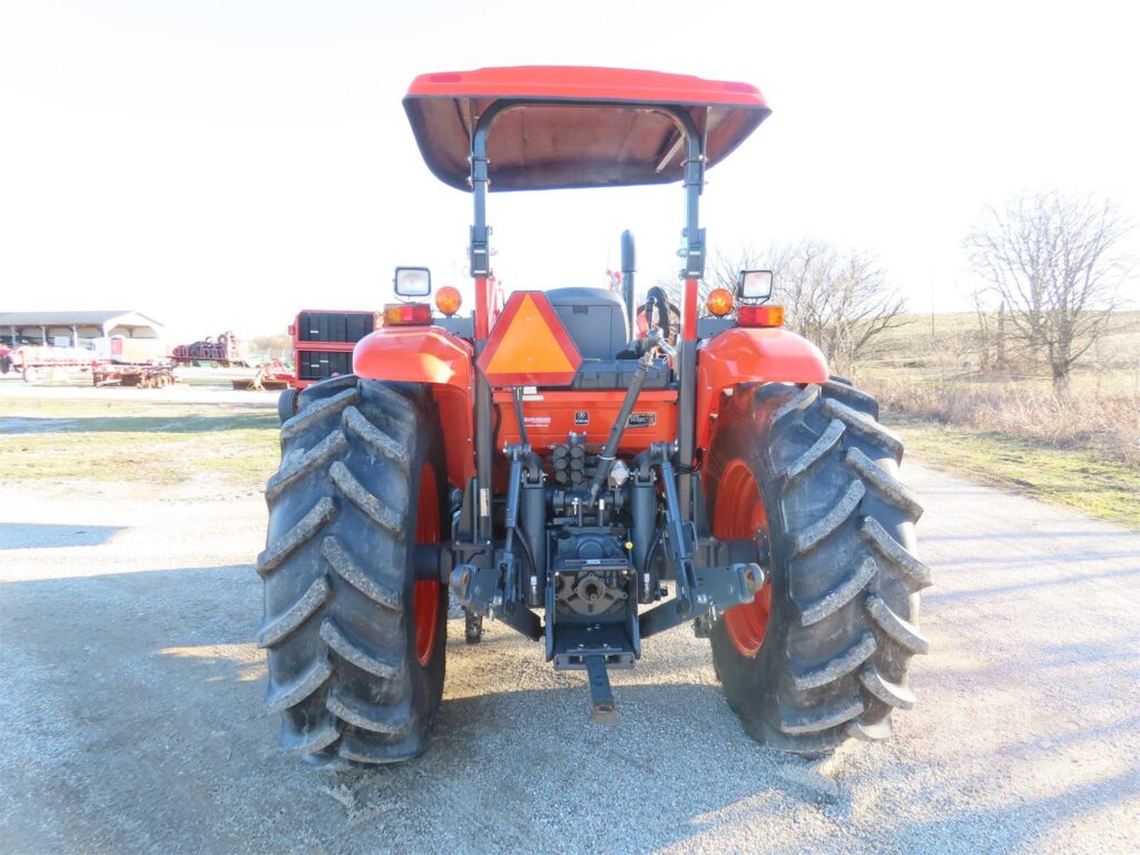 2021 Kubota M5091D MFWD Utility Tractor