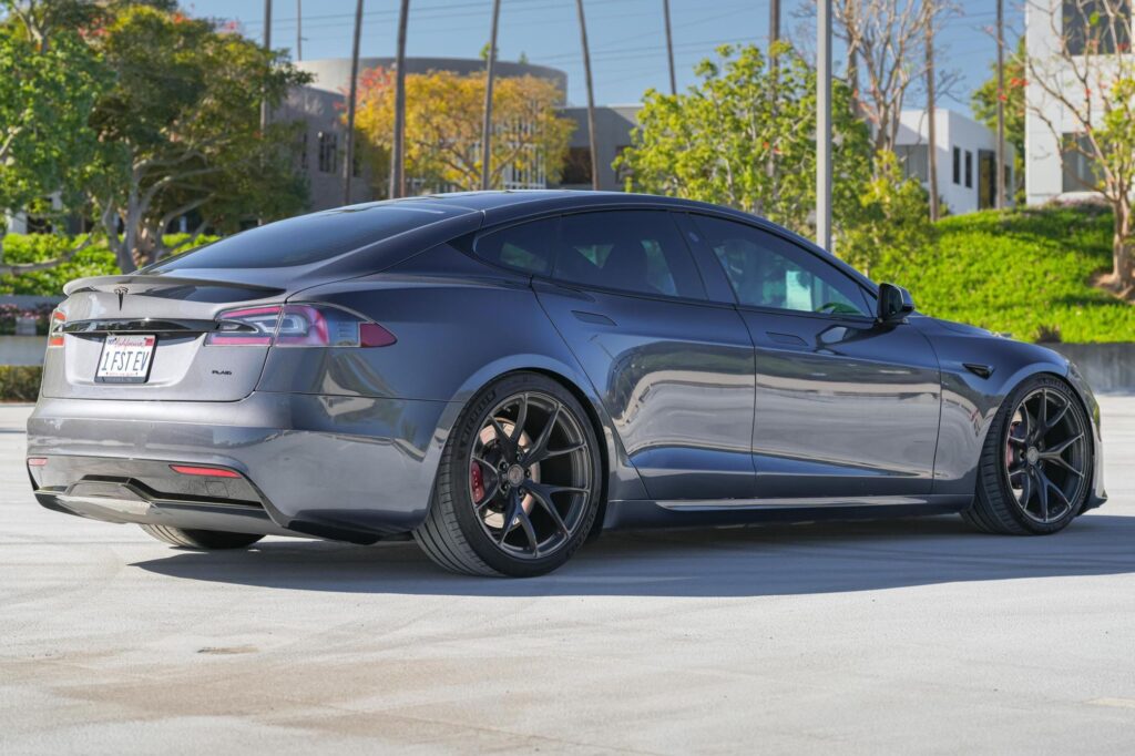 2021 Tesla Model S Plaid