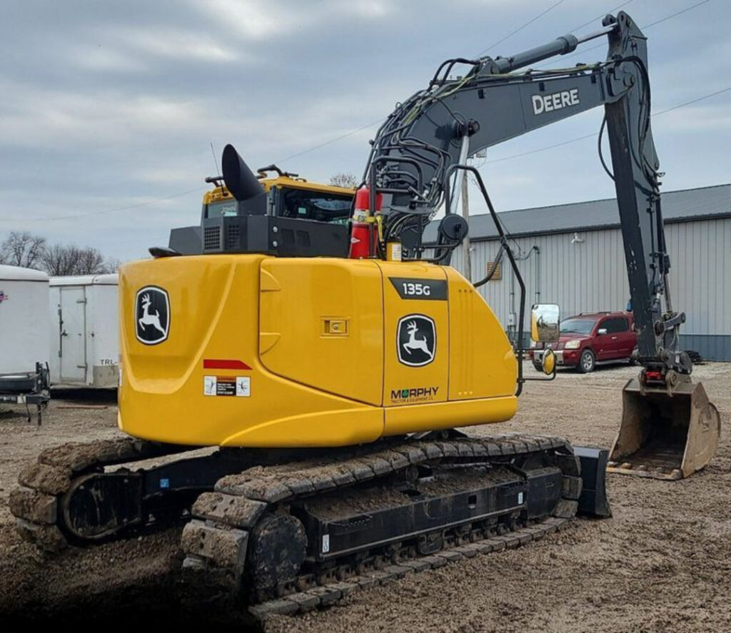 2022 John Deere 135G