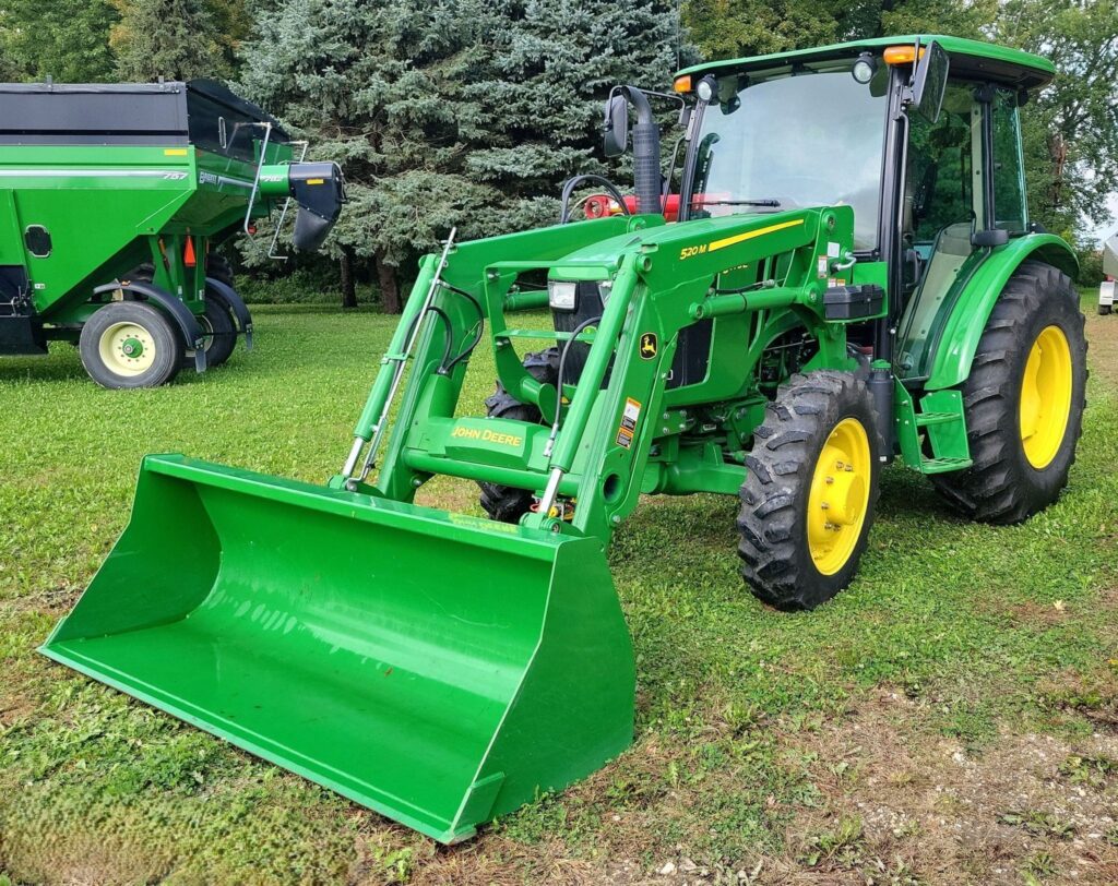 2015 John Deere 5075E MFWD