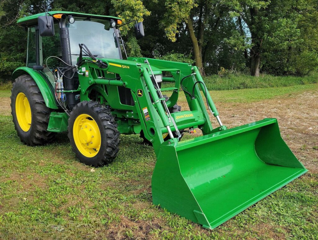 2015 John Deere 5075E MFWD