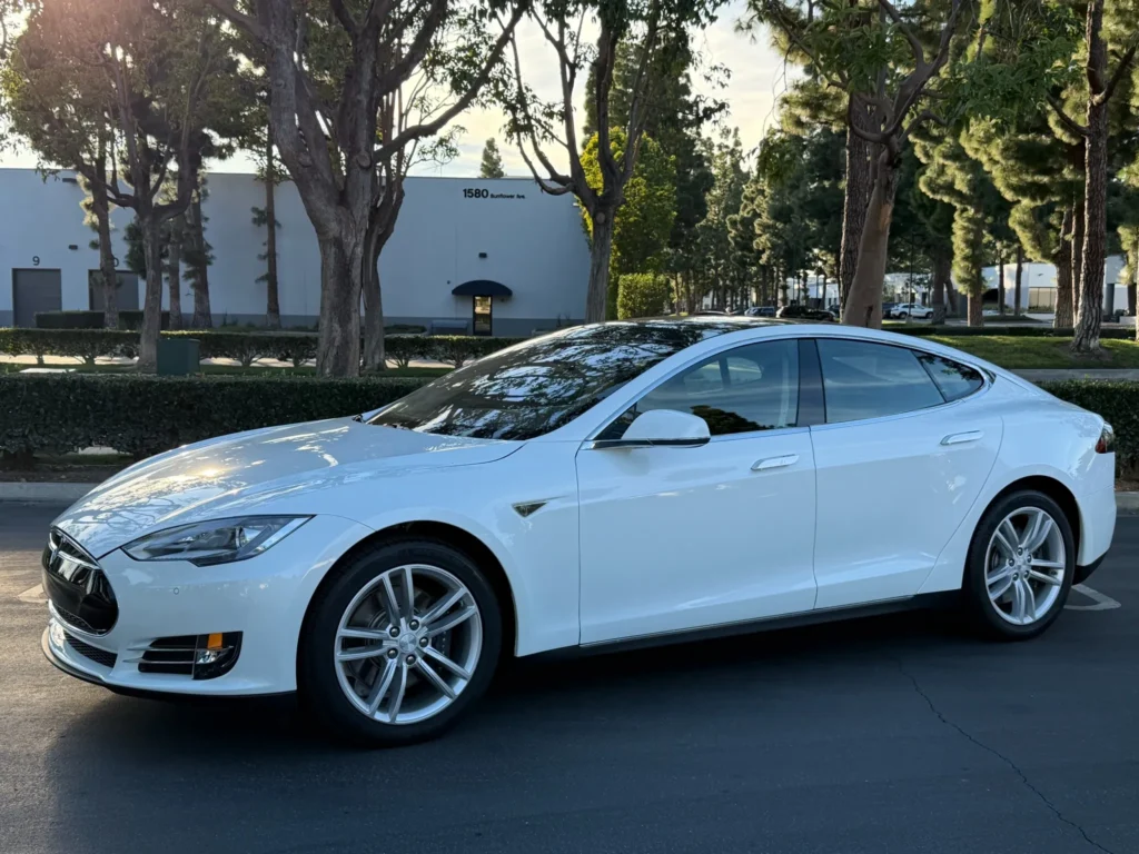 2014 Tesla Model S 85