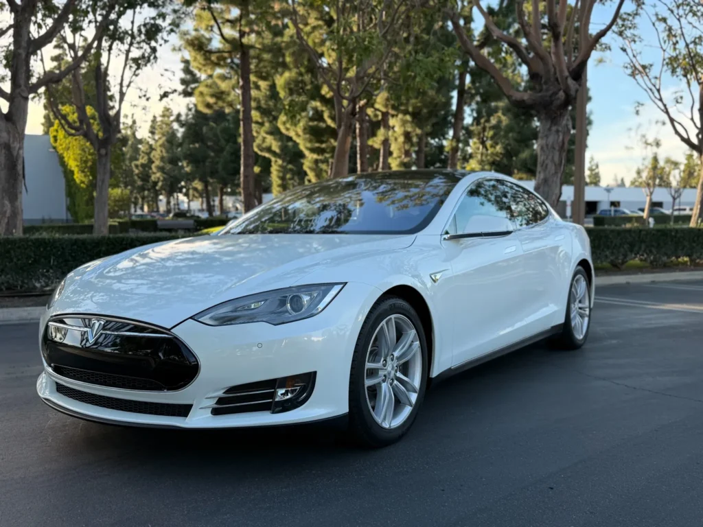 2014 Tesla Model S 85