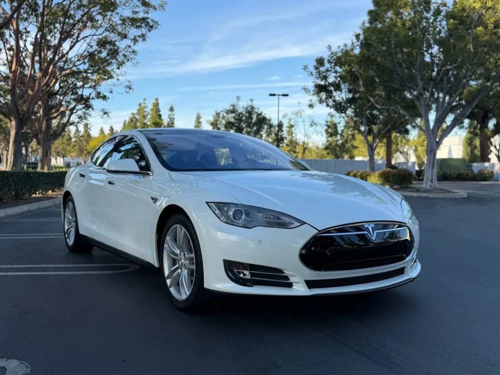 2014 Tesla Model S 85